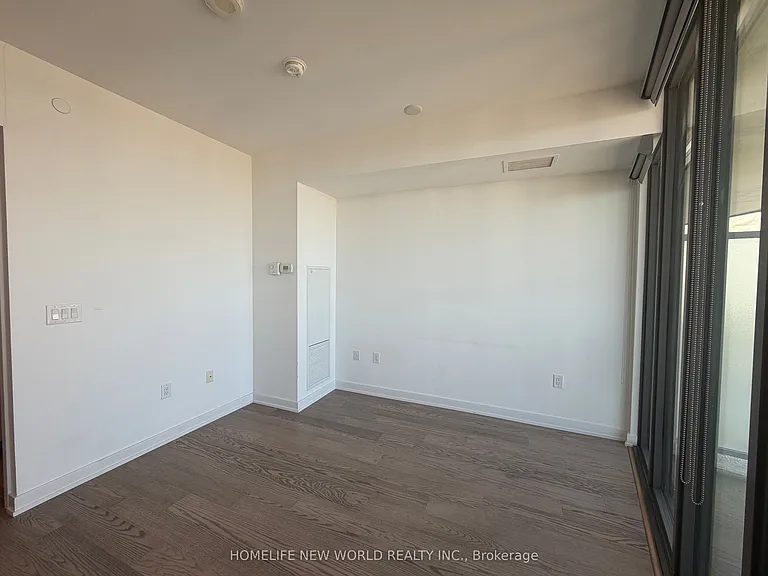 11 Wellesley St W #5712 — Photo 18
