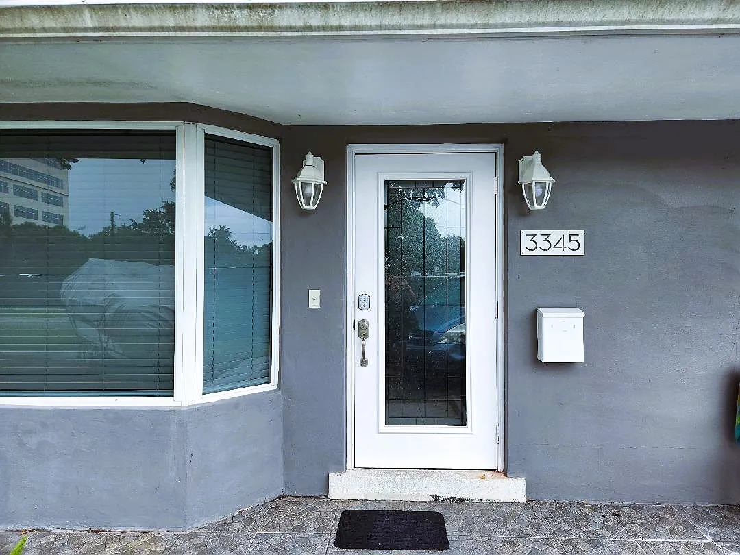 4 bed, 1695 sqft, $3,900 — Photo 2