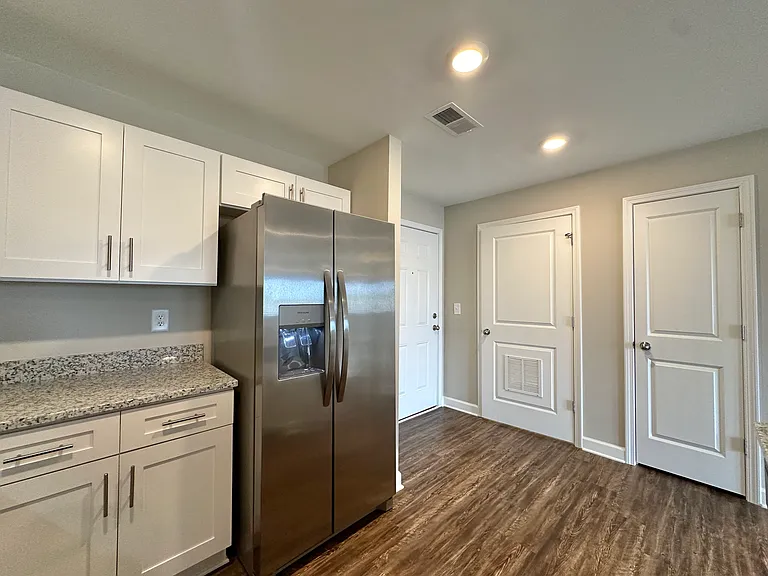 Westbrook Apartments — Photo 30