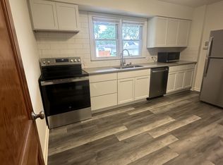 206 4th St #1, Waunakee, WI 53597