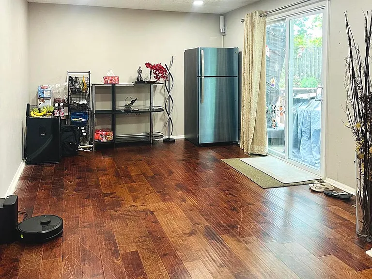 8201 Terra Grande Ave — Photo 11