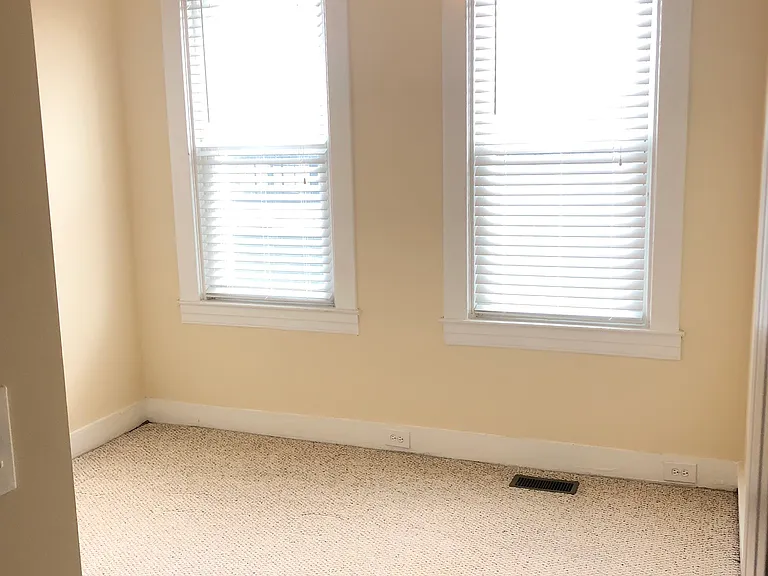 725 Grundy St — Photo 11