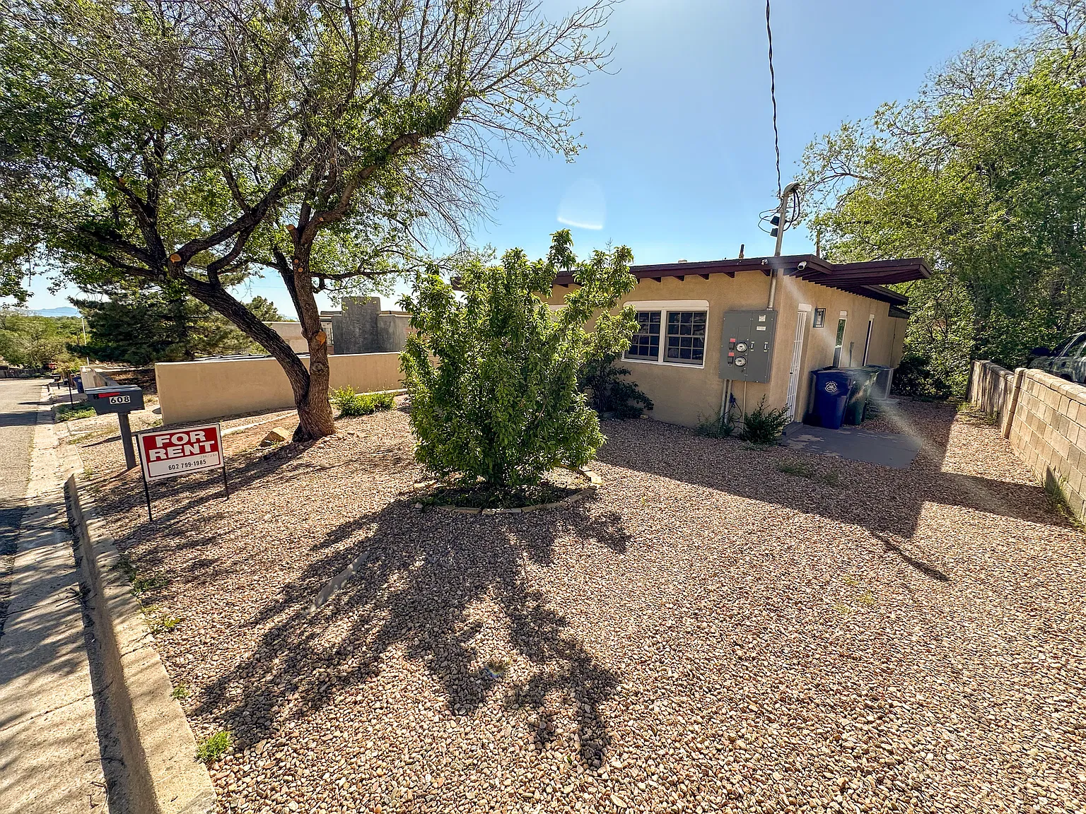 3 bed, 1100 sqft, $2,500 — Photo 4