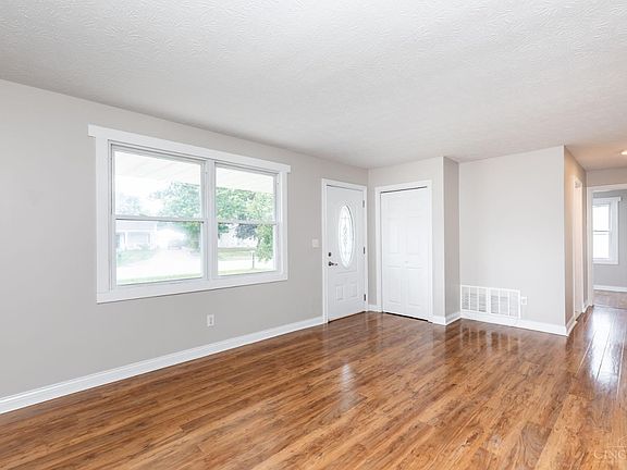 5th image of 1311 Pershing Ave