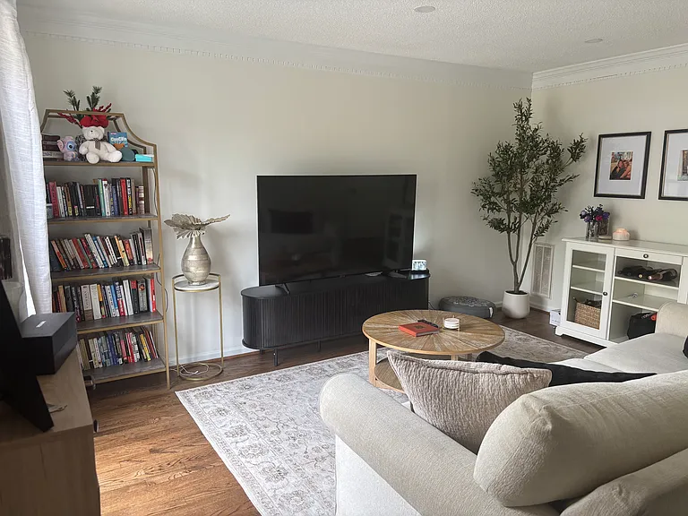 6504 Old Carriage Ln — Photo 9