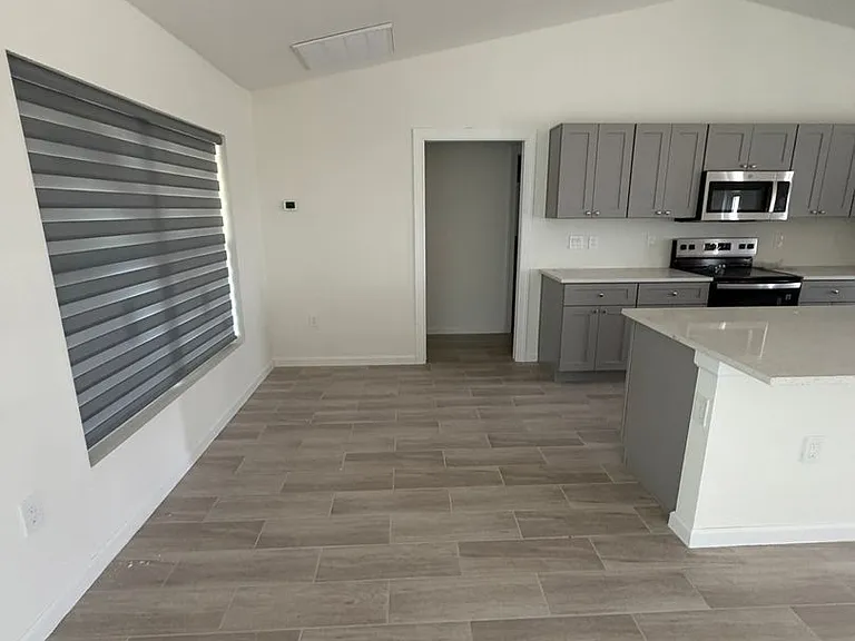 917 Wilmington Pkwy — Photo 13