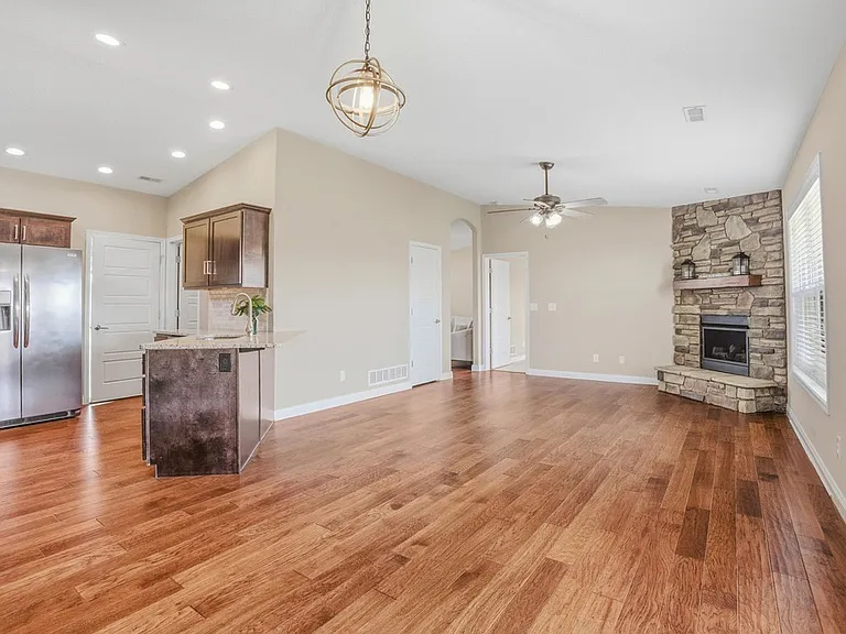 2309 Mace Dr — Photo 3