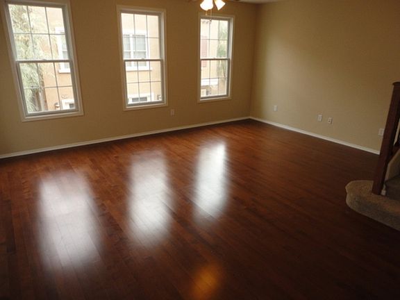 5th image of 2630 S Bahama Dr