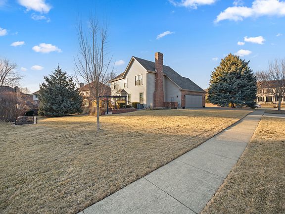 4th image of 1218 Yorkshire Dr N