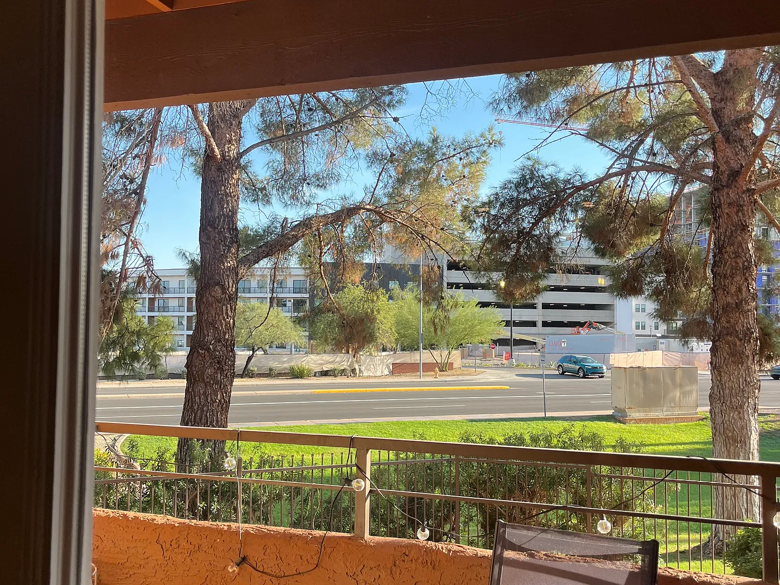 2 bed, 1038 sqft, $2,200 — Photo 2