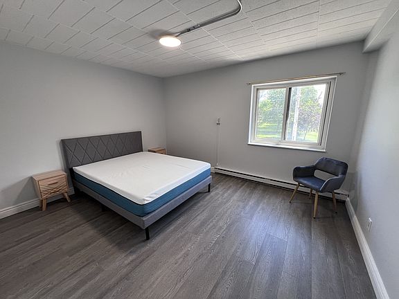 5th image of 180 Tecumseh Rd W #1