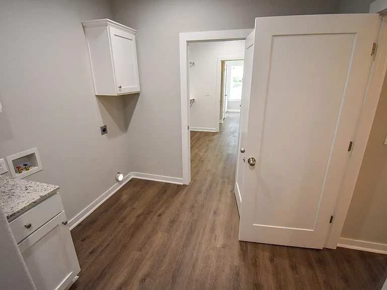 467 N Tacoma St — Photo 22