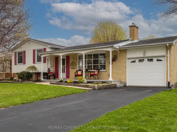 8 Parkview Dr, Saint Thomas, ON N5R 4B5