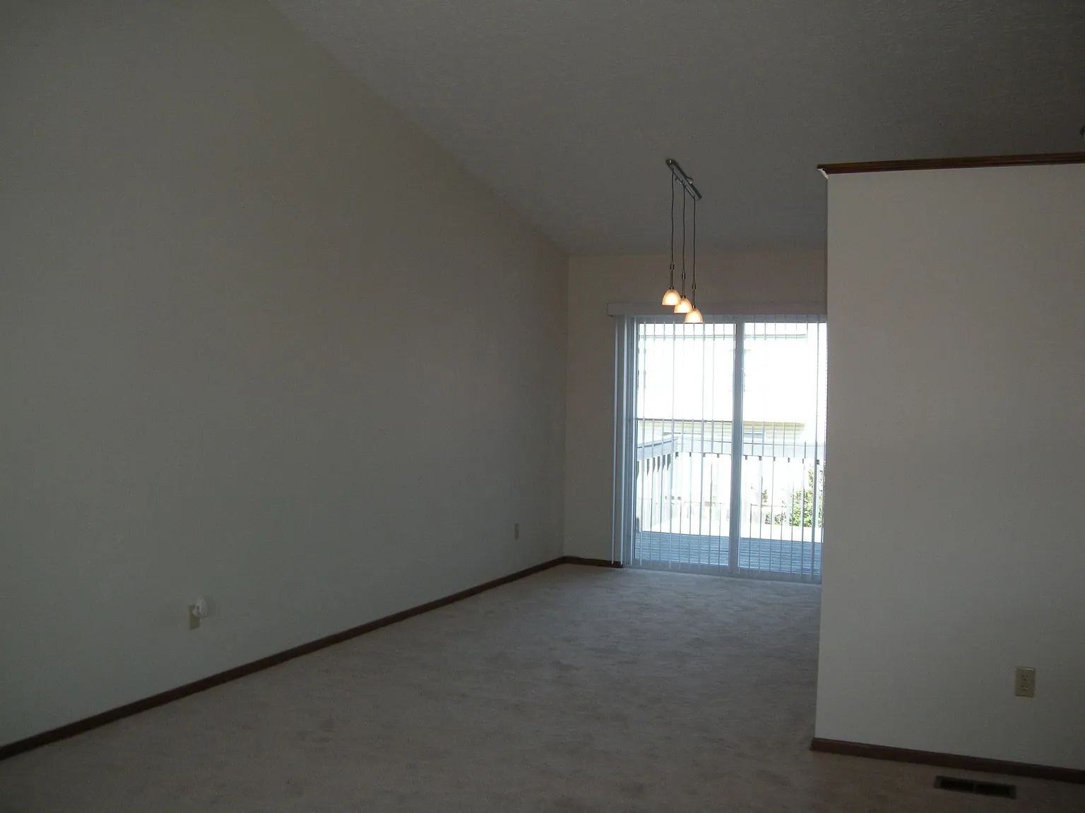 366 Harland Dr photo 1