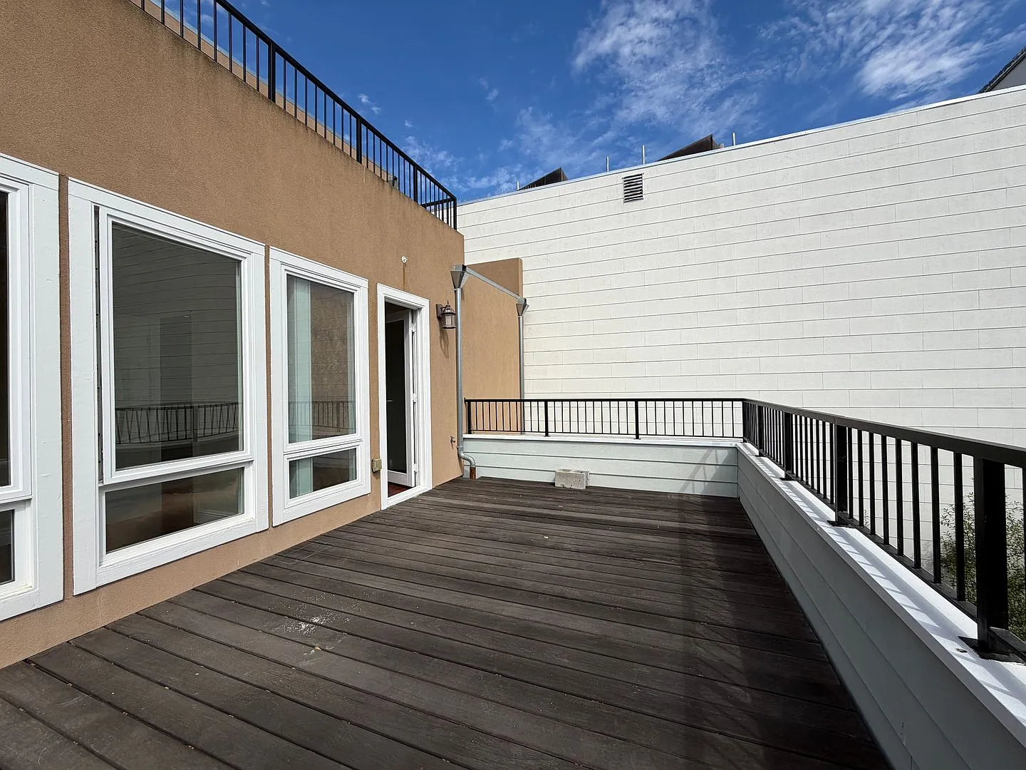 Bright & Spacious Home with Private Deck Near Dolores Park! — Photo 2