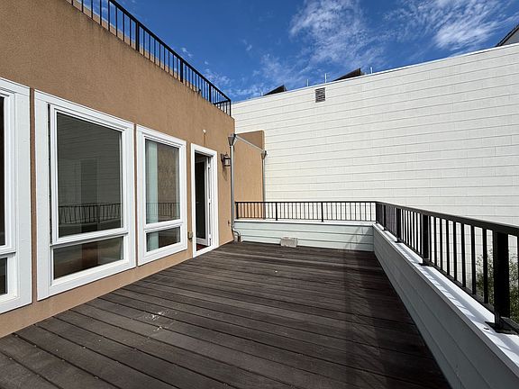 2nd image of 261B Dolores St