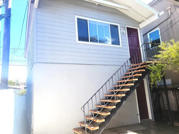 130 1/2 E Dolphin Ave #2, Seal Beach, CA 90740