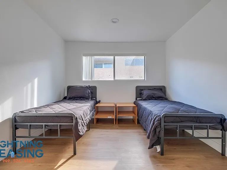 5312 Corteen Pl #16 — Photo 19
