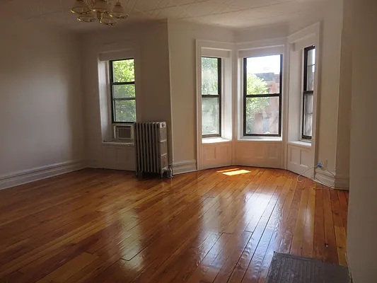 Rented by Space Real Estate | media 17