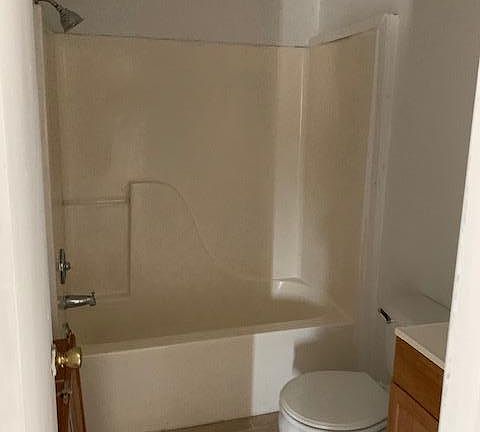 4th image of 321 S Academy St #1