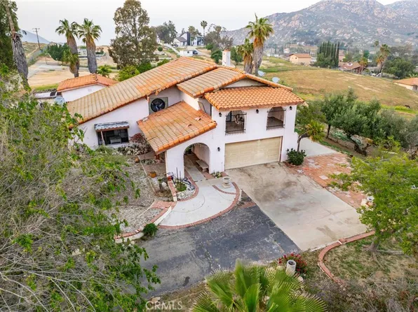8900 Running Gun Ln, Moreno Valley, CA 92557