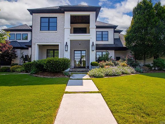 2nd image of 125 Sezanne Ct