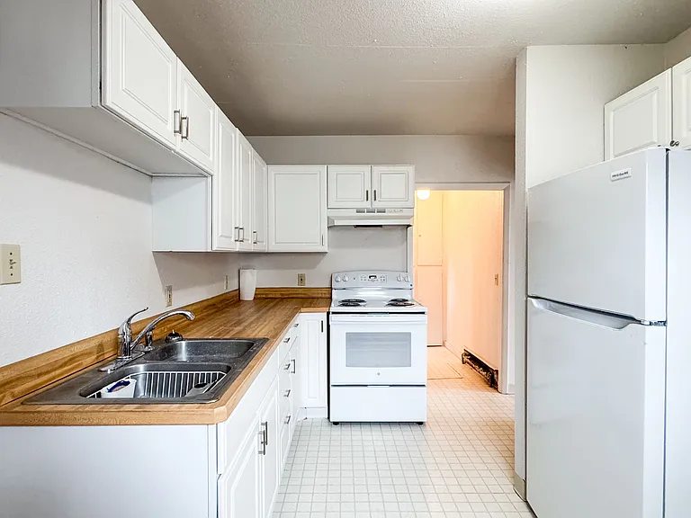 613 S 34th St — Photo 3