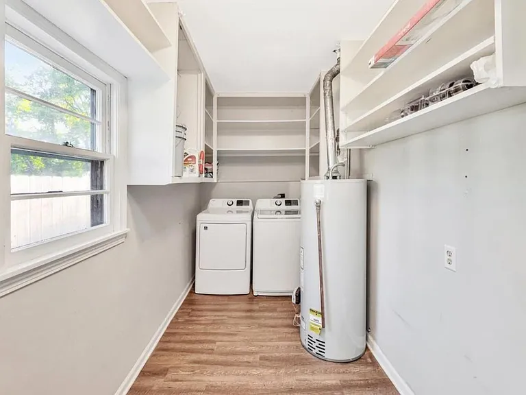 620 Waverly St — Photo 10