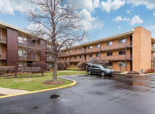 9602 W Higgins Rd APT 1E, Rosemont, IL 60018