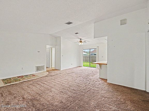 4th image of 2106 Tarrytown Ln NE