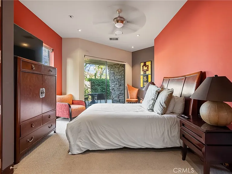 68 Royal Saint Georges Way — Photo 73