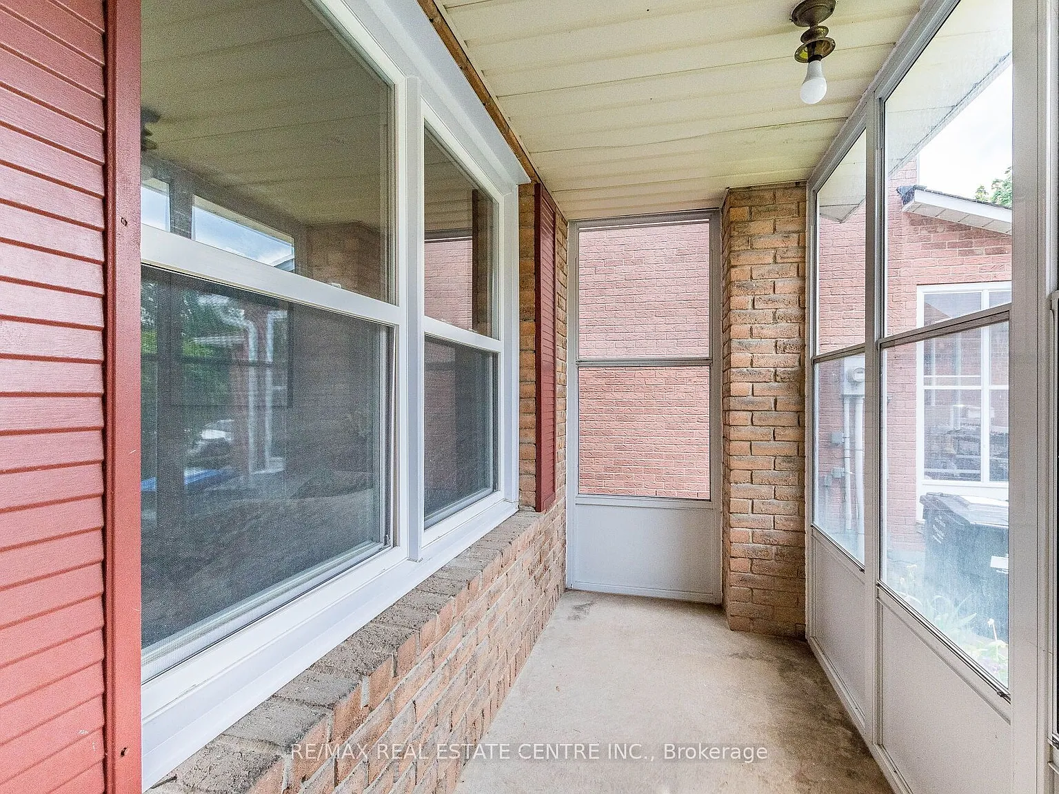 6 bed, $4,380 — Photo 2