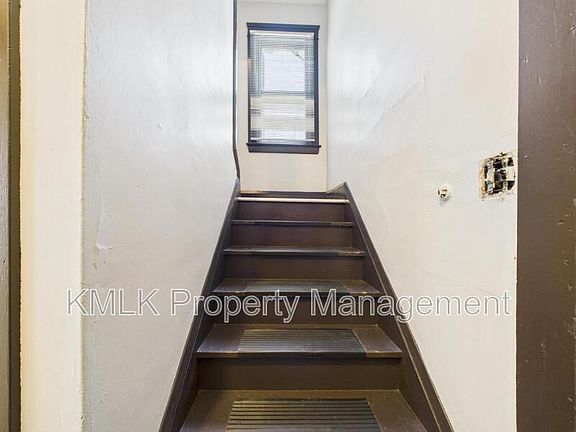 3rd image of 2997 E 128th St