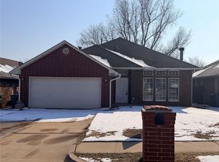 2016 Emerald Brook Ct, Edmond, OK 73003