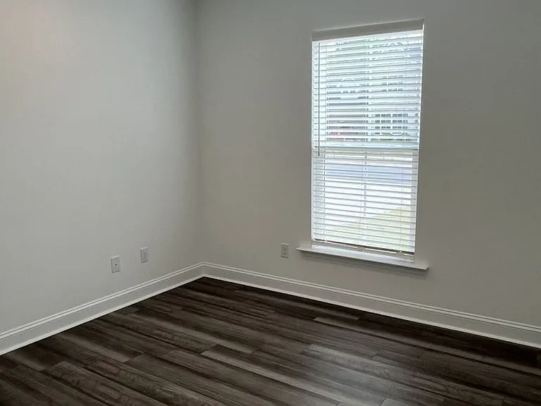 616 Southstone Dr — Photo 5