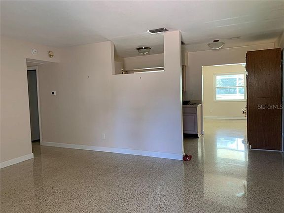 5th image of 3646 Alabama Ave NE