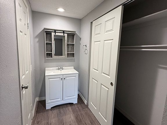 2nd image of 2381 Greengate Cir APT C