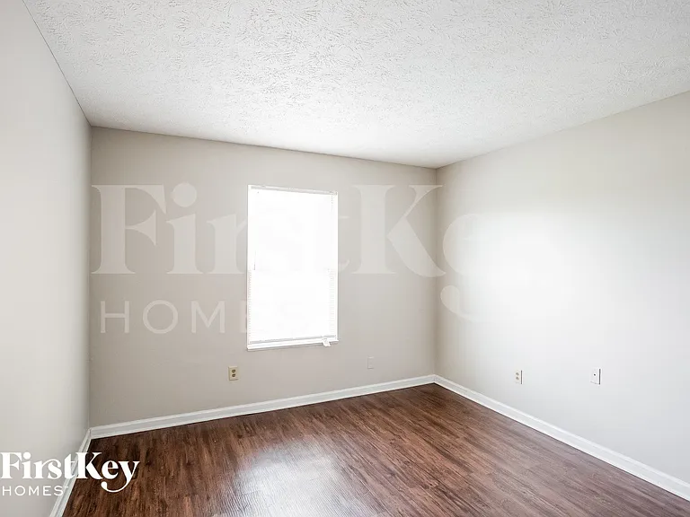 6802 N Denton Ct — Photo 7