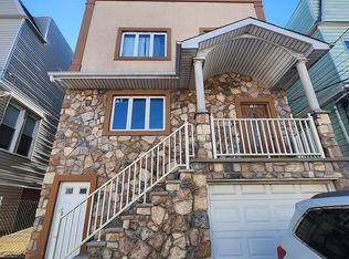 162 W 20th St #2F, Bayonne, NJ 07002