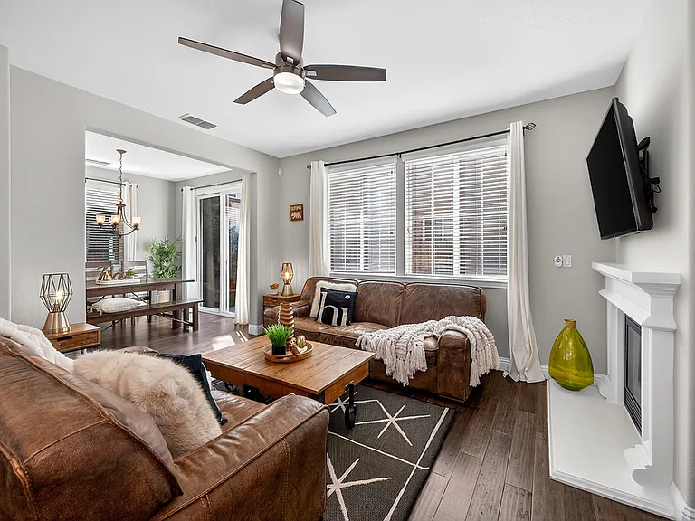 390 Caravaggio Cir — Photo 13