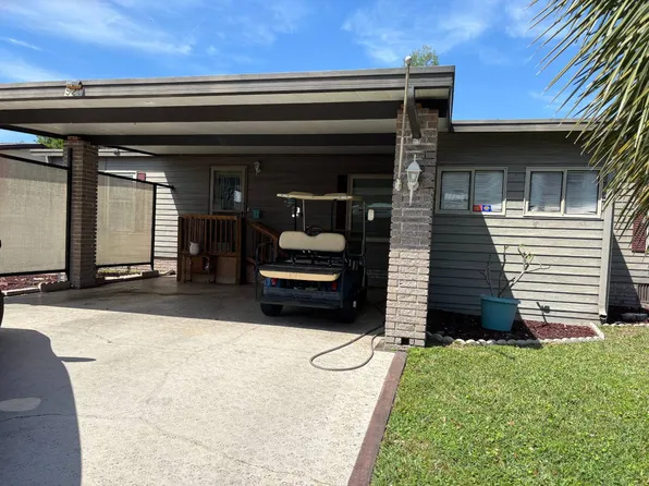 520 Lake Cir, Plant City, FL 33565