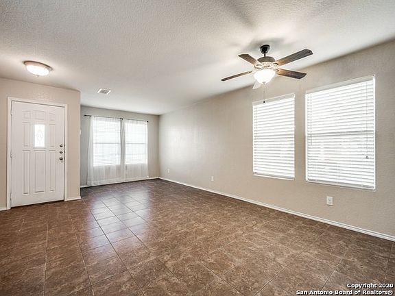 3rd image of 11619 Greenwood Oak