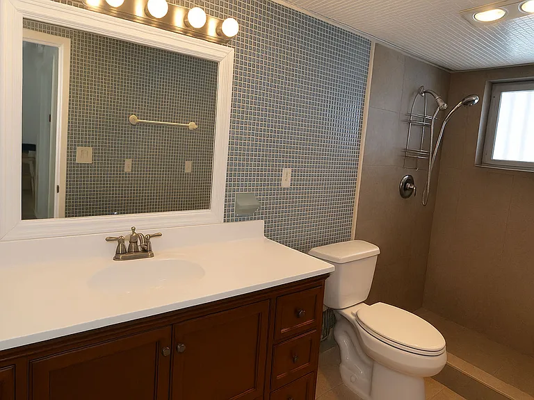 1357 Collins Ave #2R — Photo 7