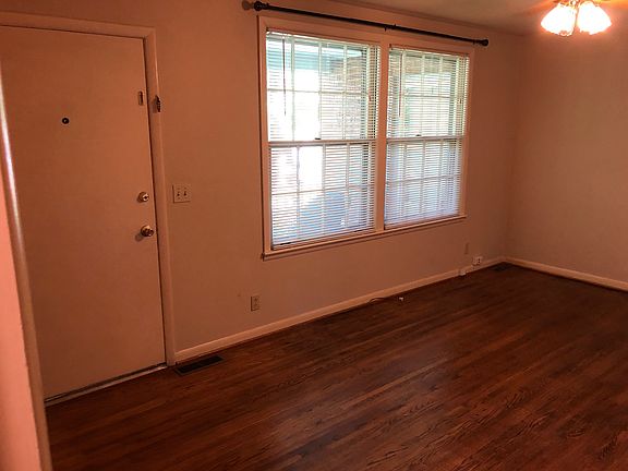 3rd image of 3607 Mayflower Pl #1