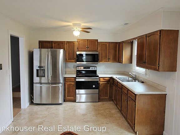 5th image of 1142 Waterman Dr