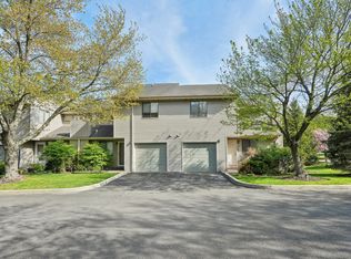 2 Devon Ct, Nanuet, NY 10954