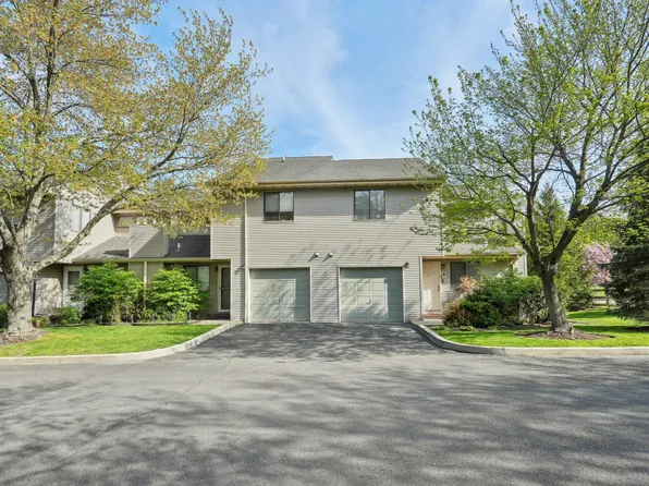 2 Devon Court, Nanuet, NY 10954