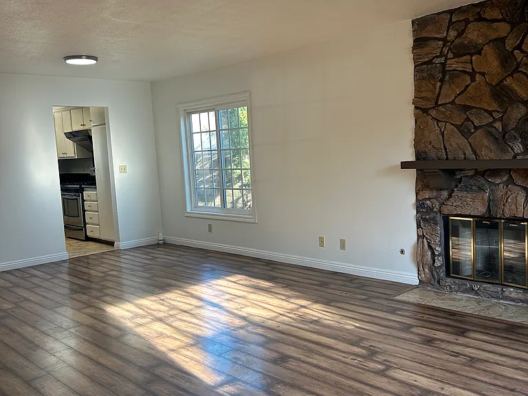 13717 Don Julian Rd — Photo 2