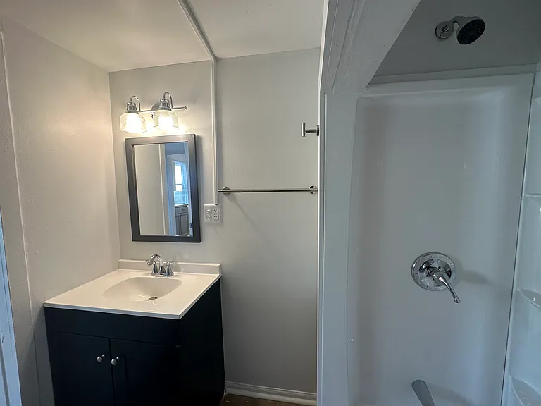 1144 Putnam St — Photo 10