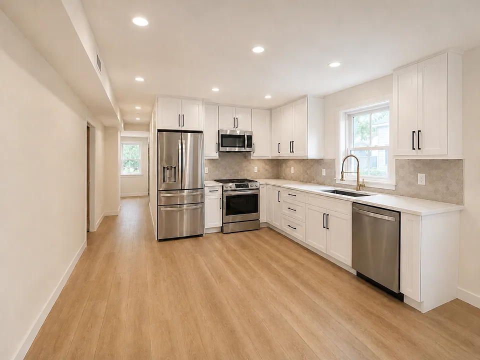 166 N Main St